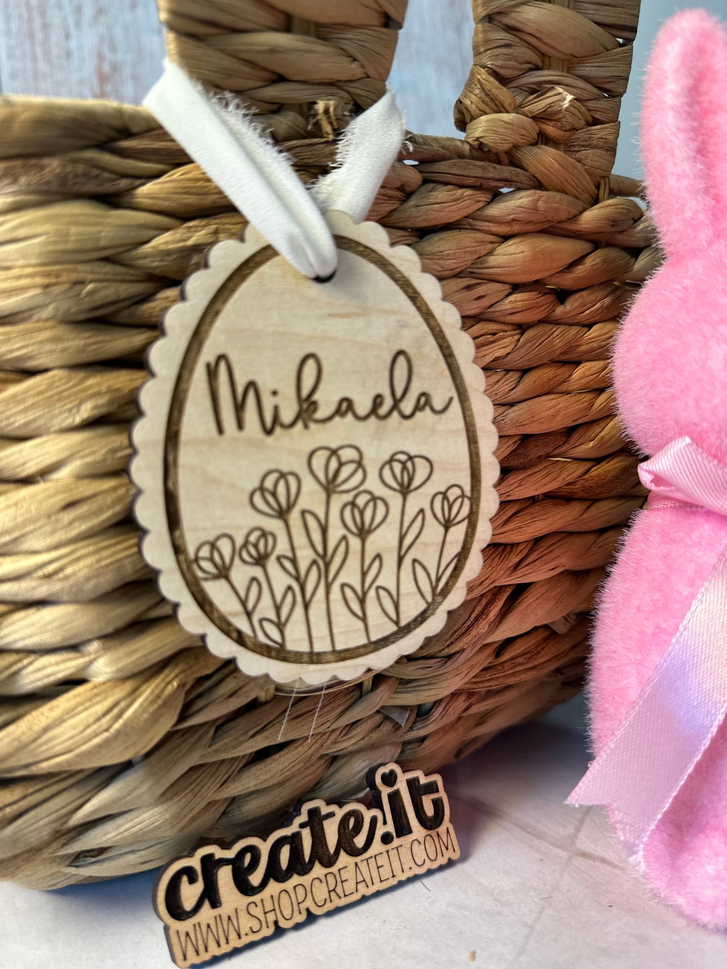 Scalloped egg engraved  tag