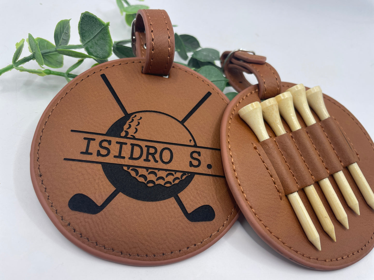 Golf tee holder with tees
