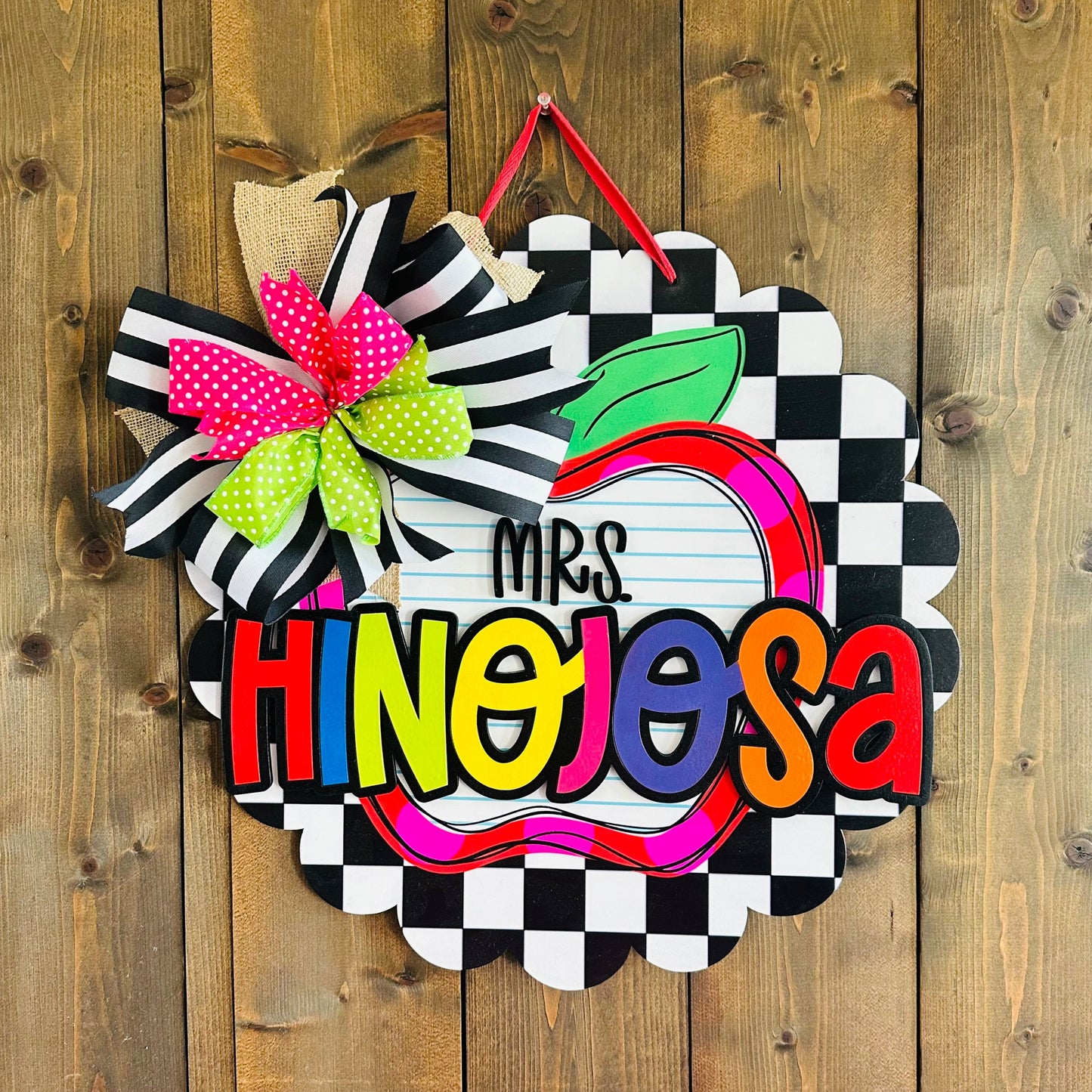 Checkered apple door hanger