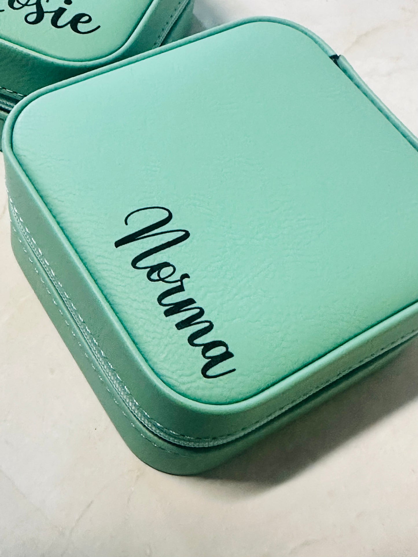 Jewelry case custom
