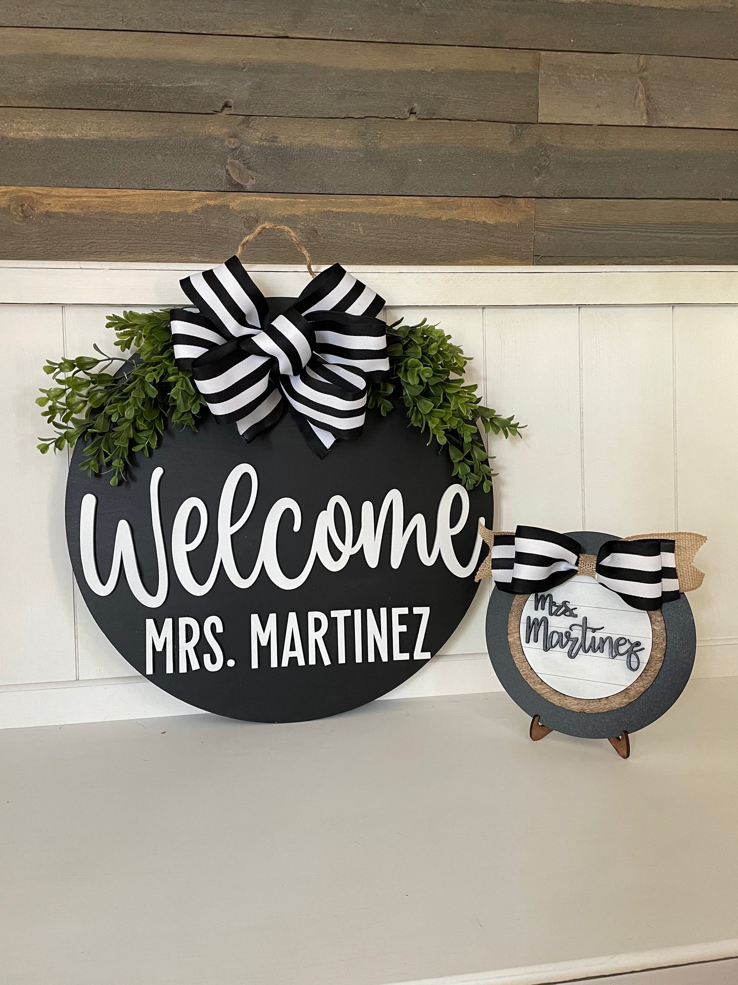 18” Welcome Round Sign