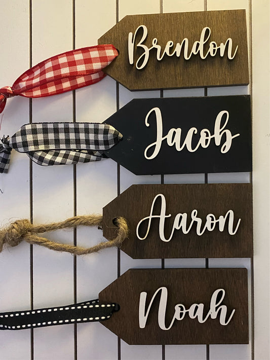 Tags with 3d cut name